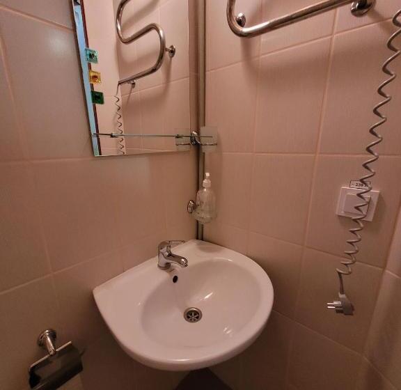 فندق база відпочинку тростян