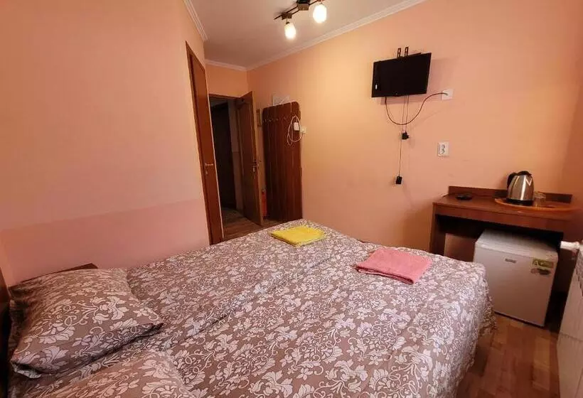 ホテル база відпочинку тростян