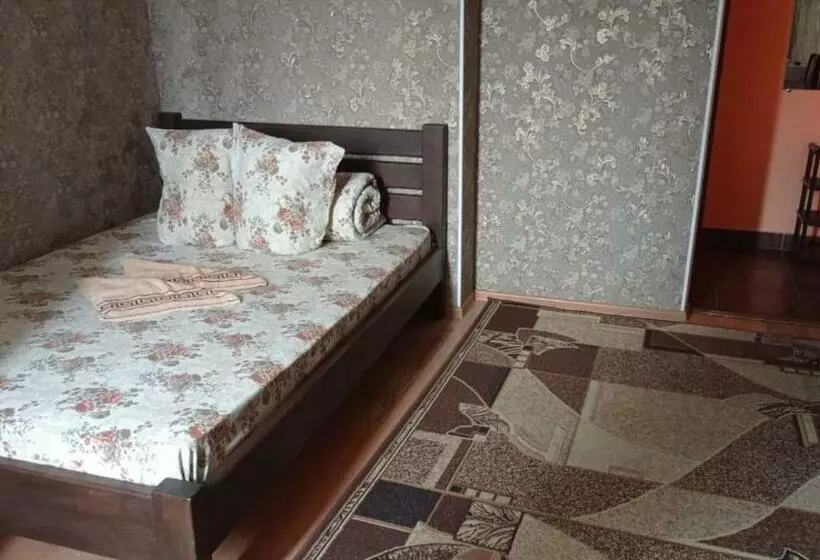 Hotelli готель адріана