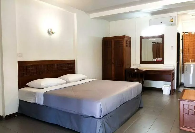 Suansin Garden Hotel โรงแรมสวนสินการ์เด้น