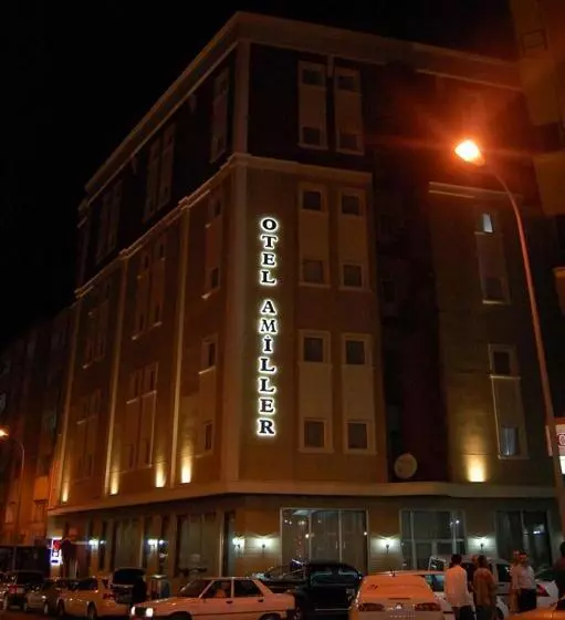 Otel Ami̇ller