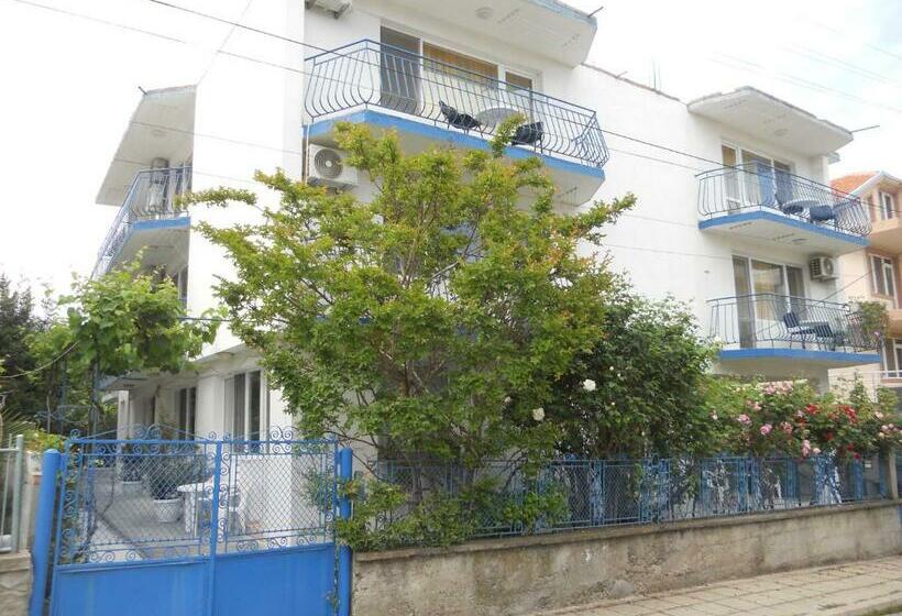 פנסיון Agatopolis всяка стая с безплатно парко място