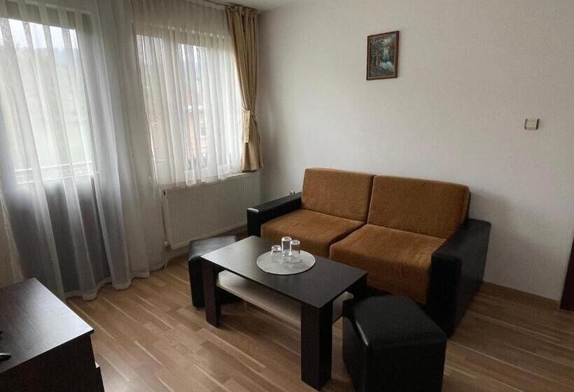 ペンション къща за гости александра