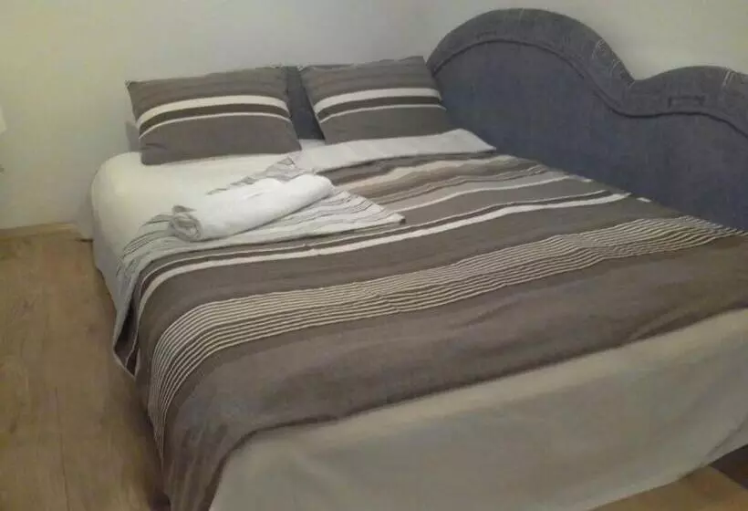 Majatalo гостьовий дім у почаєві