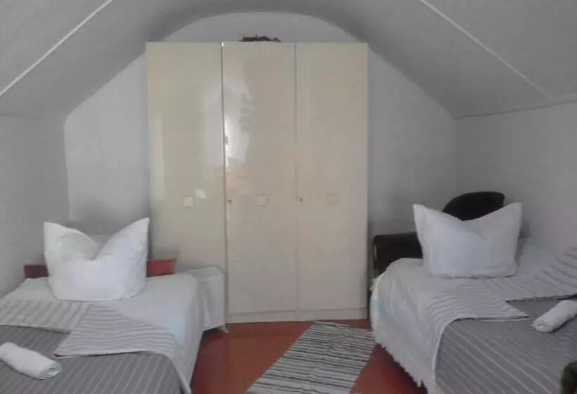 Majatalo гостьовий дім у почаєві