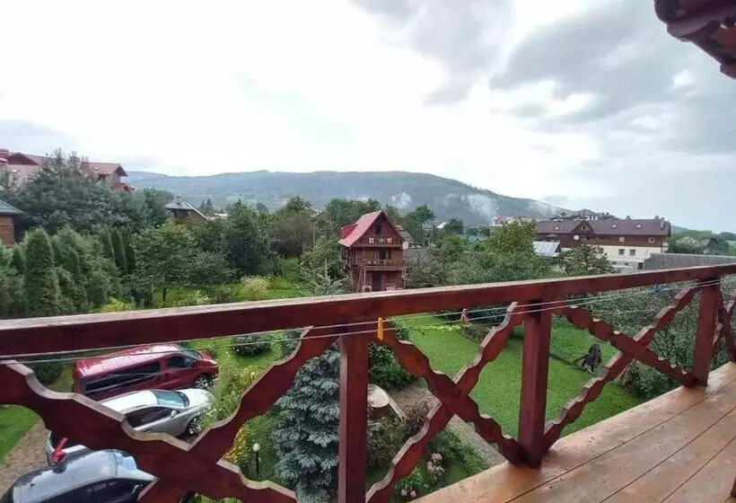 Majatalo у тараса і лесі