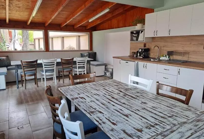 ペンション приятелската къща