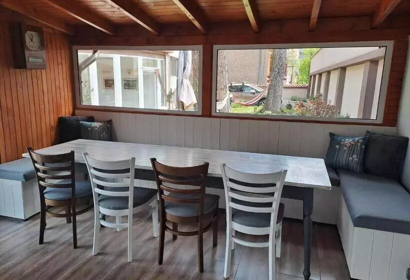 ペンション приятелската къща