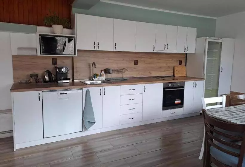 ペンション приятелската къща