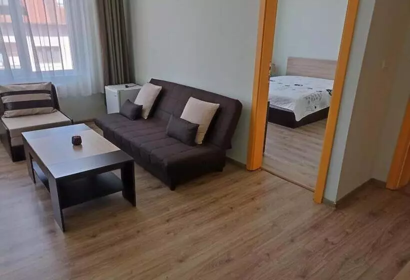 ペンション приятелската къща