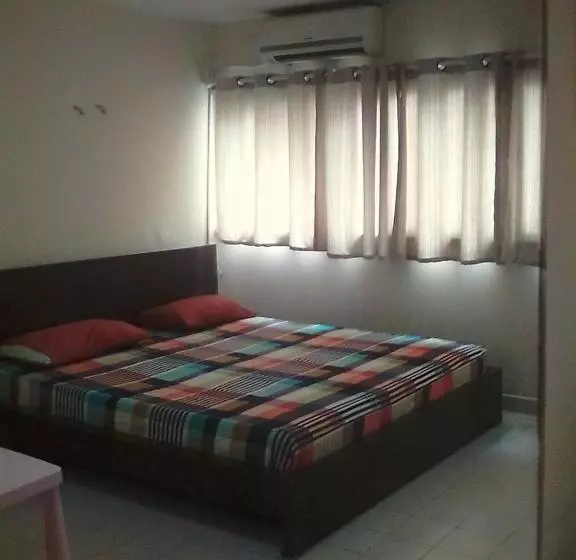 ペンション Room In Bb   Impact Challenger Muang Thong Thani Apartment
