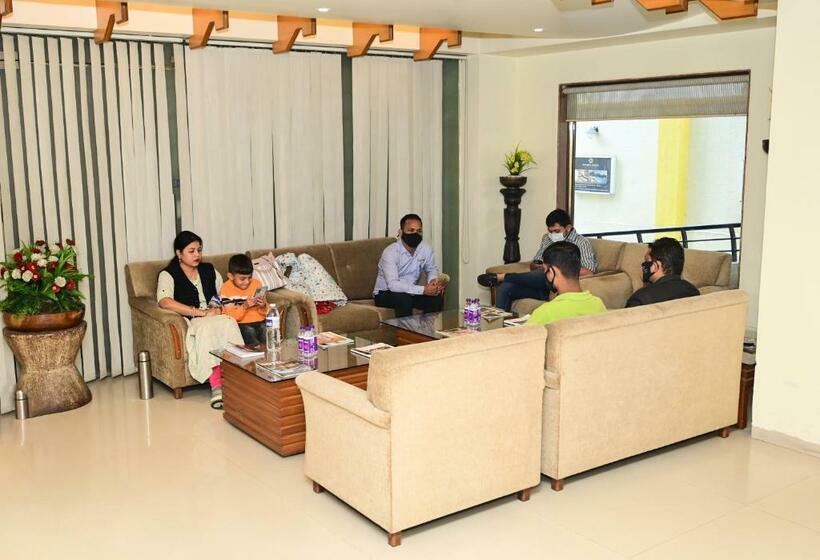 Hotel Deccan Royaale