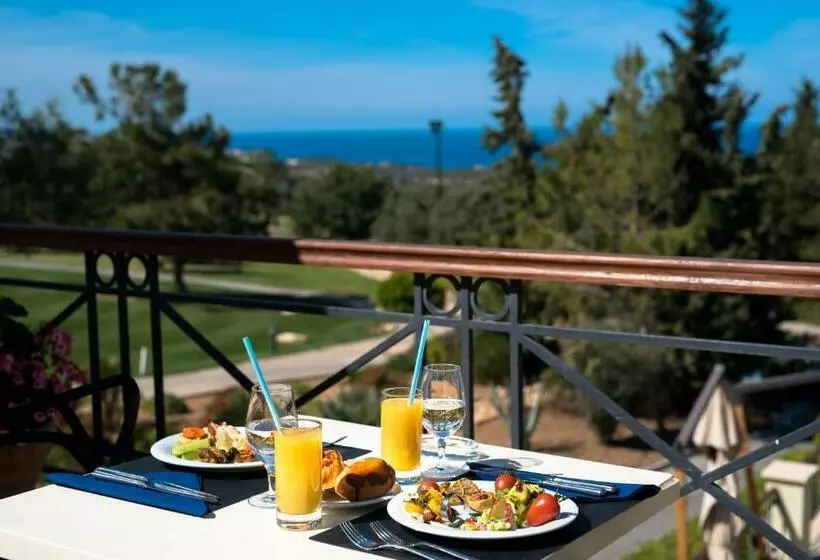 هتل Korineum Golf & Beach Resort