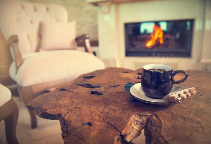 هتل Korineum Golf & Beach Resort