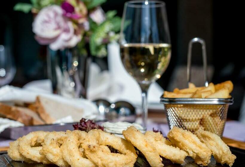 هتل Korineum Golf & Beach Resort