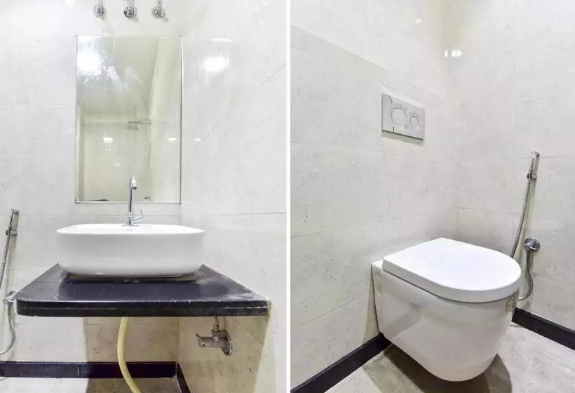 ホテル O Suman Palace