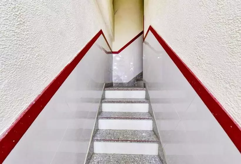 ホテル O Suman Palace