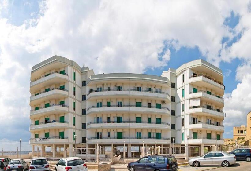 بنسيون Bluemarine Apartment