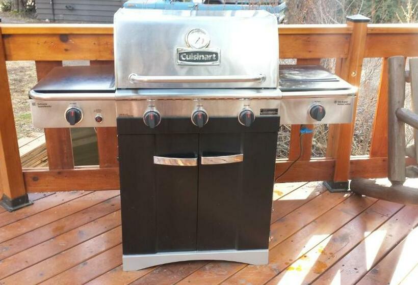 استراحتگاه Johnston Canyon Lodge & Bungalows