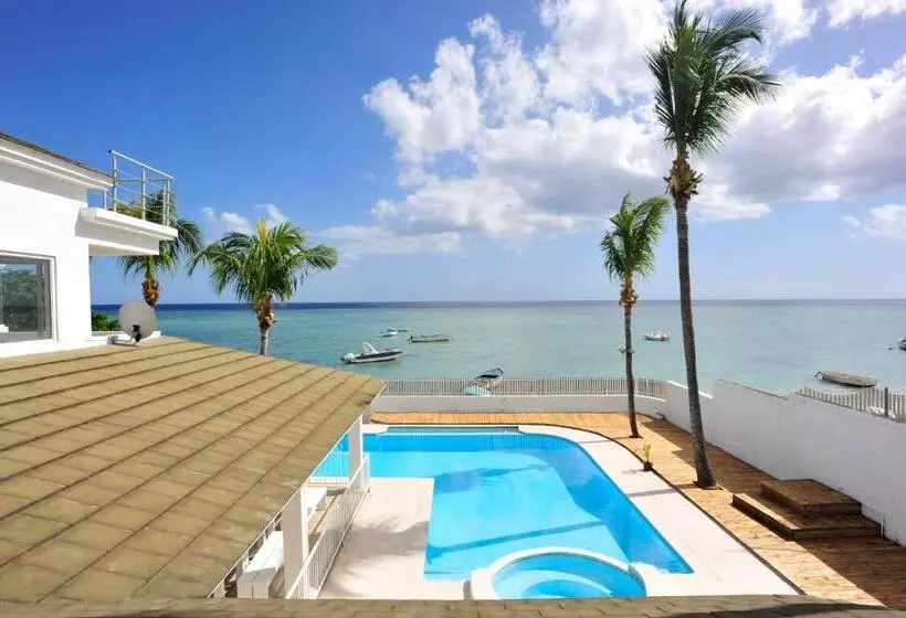 The Beach House   West Coast Mauritius