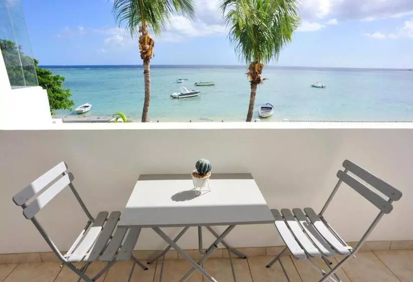 The Beach House   West Coast Mauritius