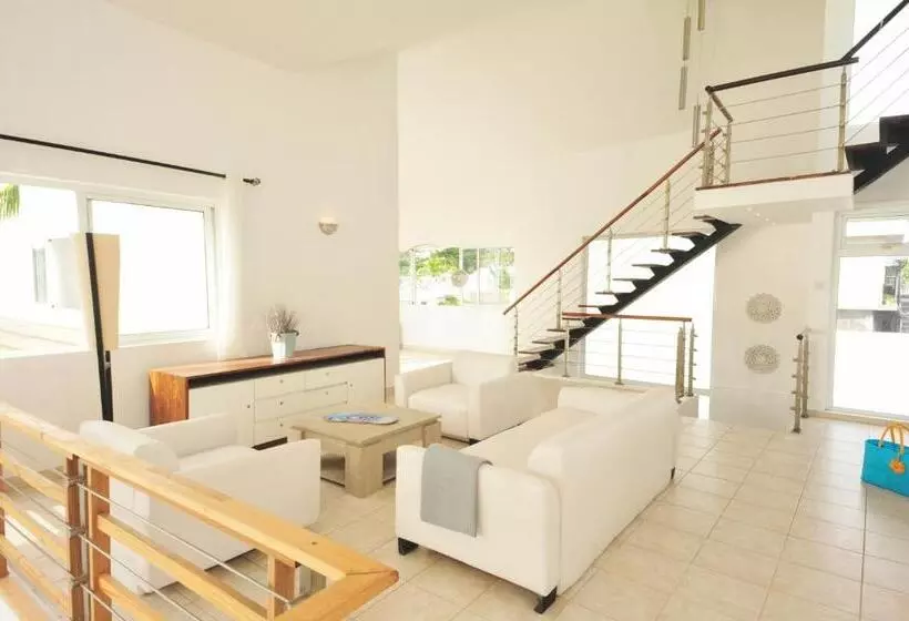 The Beach House   West Coast Mauritius