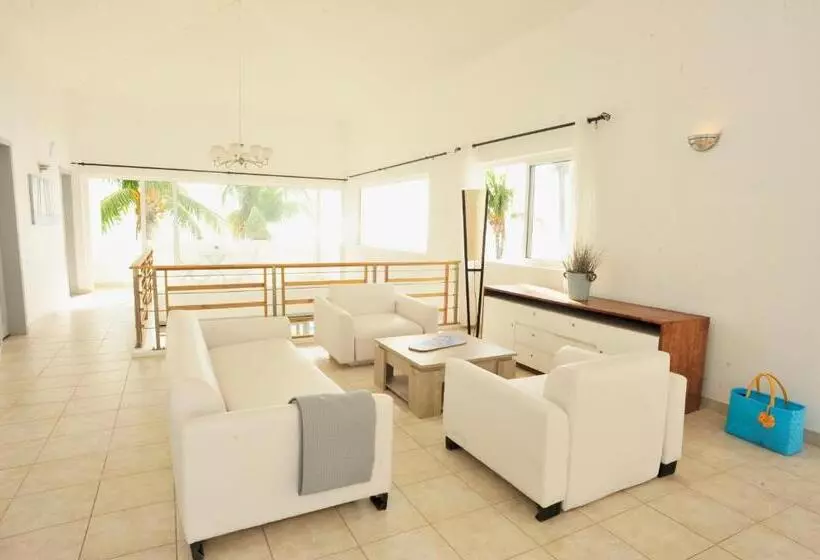 The Beach House   West Coast Mauritius