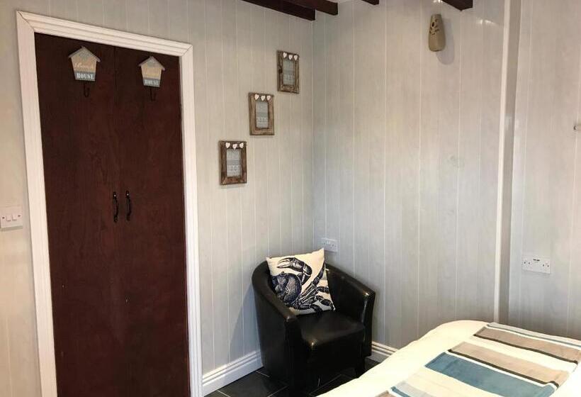 ベッドアンドブレックファースト Taldrwst Farmhouse