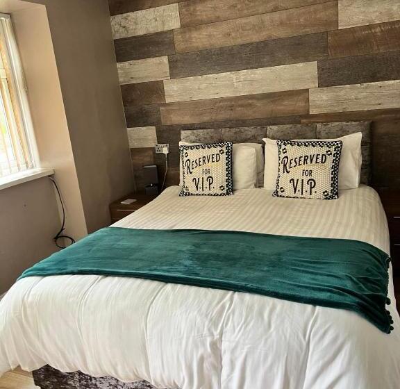 ベッドアンドブレックファースト Taldrwst Farmhouse