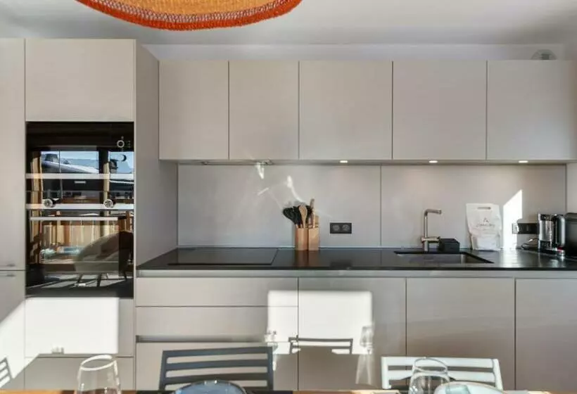 Appartement Neuf Avec Sauna, Hammam Et Salle De Sport   Fr 1 569 41