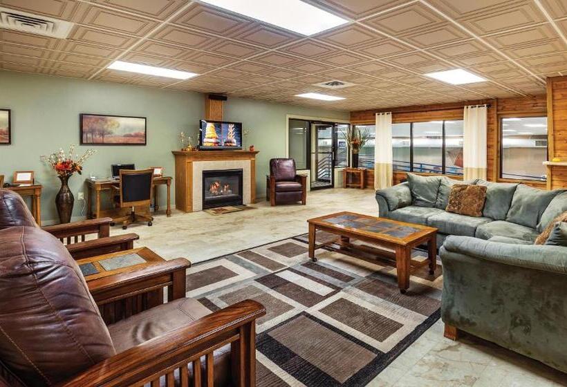 בית מלון כפרי Club Wyndham Tamarack