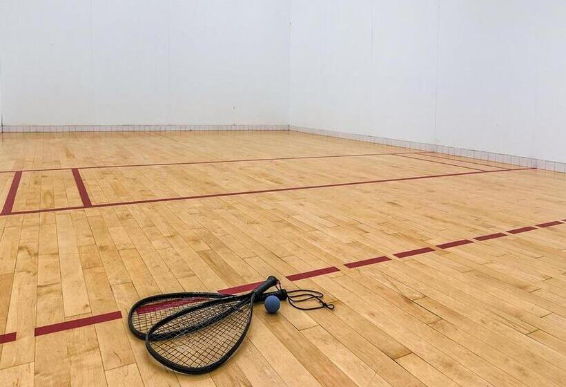 בית מלון כפרי Club Wyndham Tamarack