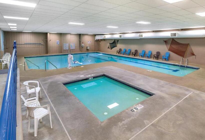 בית מלון כפרי Club Wyndham Tamarack