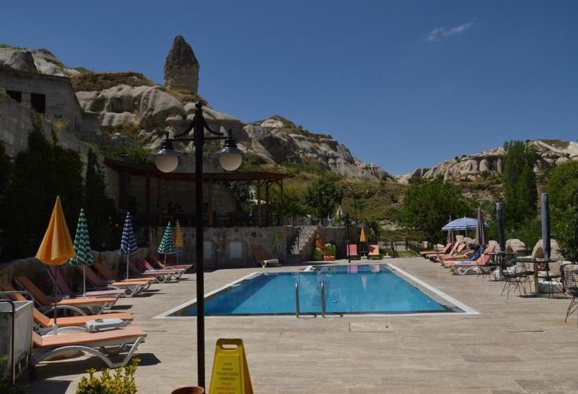 هتل Grand Elite Cave Suites