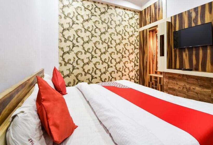 호텔 O Jaya Palace