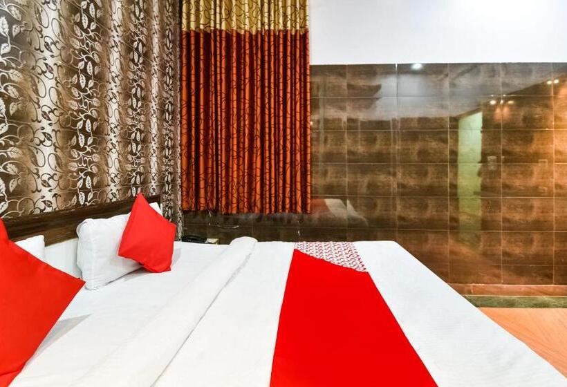 호텔 O Jaya Palace