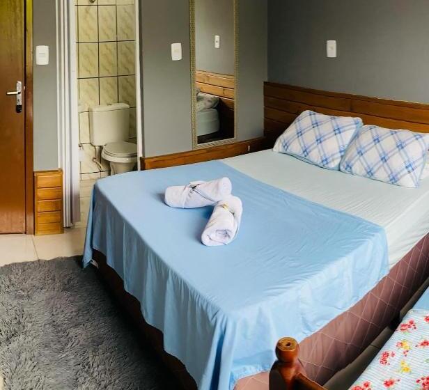 پانسیون Chalés Do Parque Hospedagem