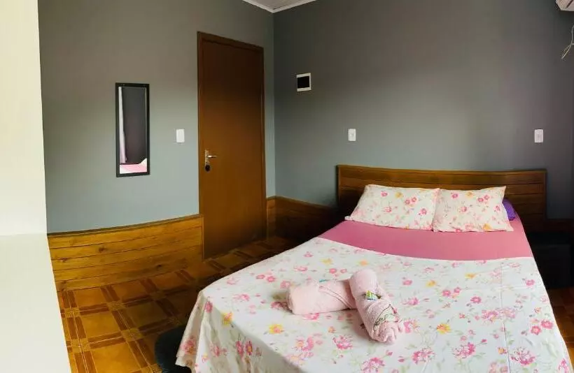 Majatalo Chalés Do Parque Hospedagem