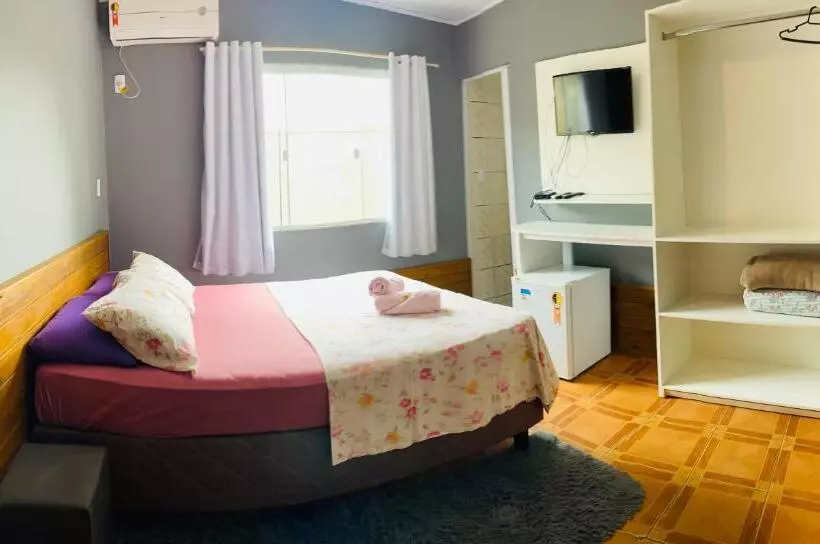 Majatalo Chalés Do Parque Hospedagem