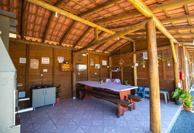 پانسیون Chalés Do Parque Hospedagem