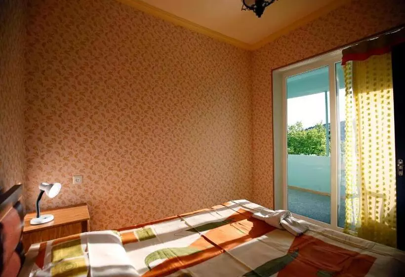 پانسیون Nature House