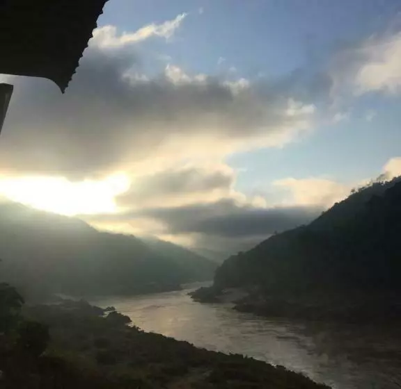 Majatalo Villa Mekong Guesthouse