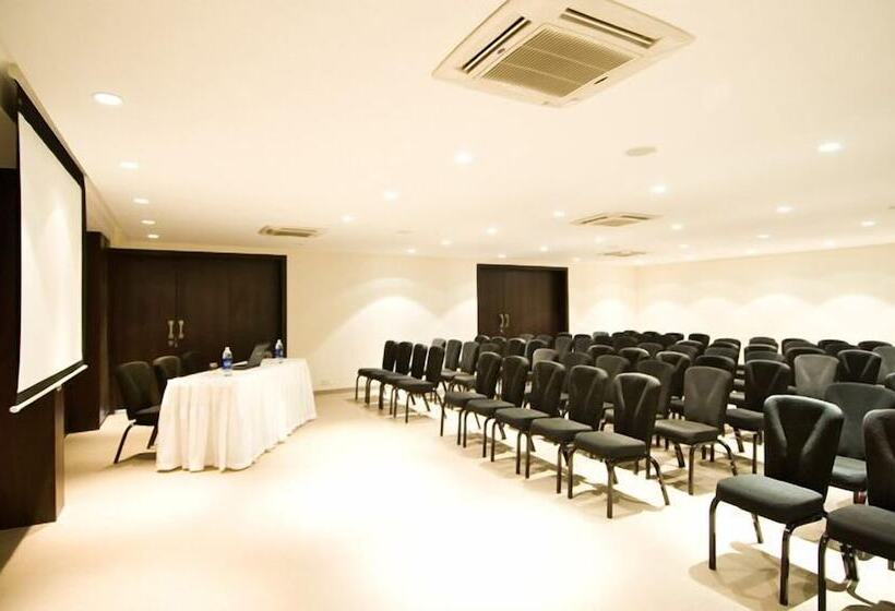 Citrus Hotel Lonavala