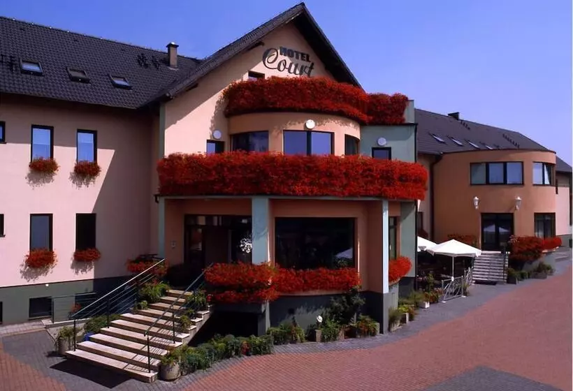 فندق Court Wellness&spa