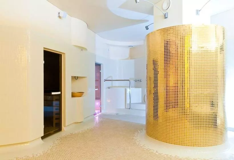 فندق Court Wellness&spa