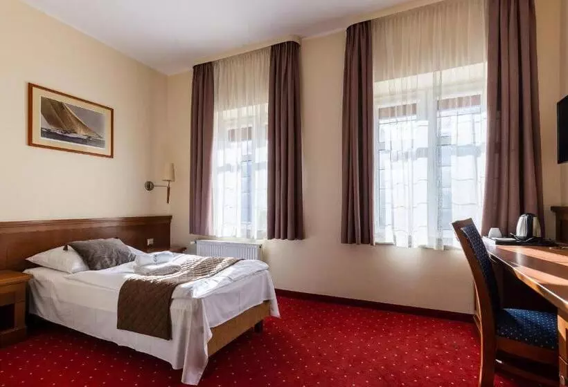 호텔 Diamond W Białym Dworku