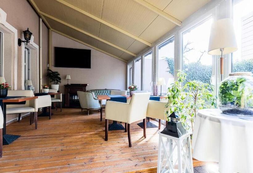 בית מלון כפרי Diamond W Białym Dworku