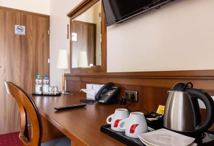 호텔 Diamond W Białym Dworku