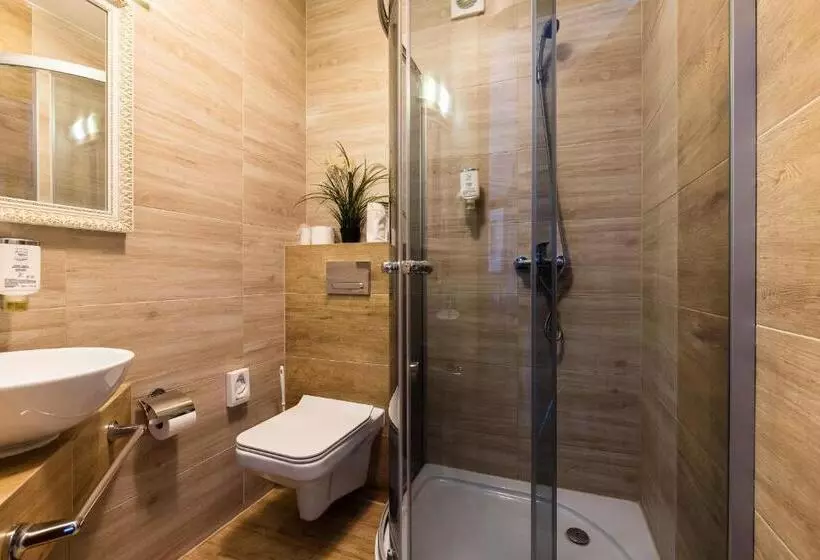 호텔 Diamond W Białym Dworku