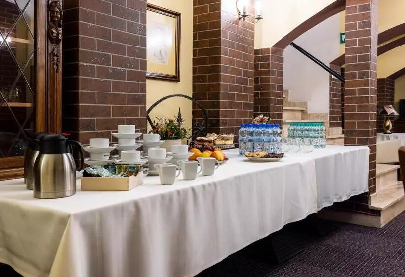 호텔 Diamond W Białym Dworku